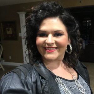 Meet your Posher, Shelly